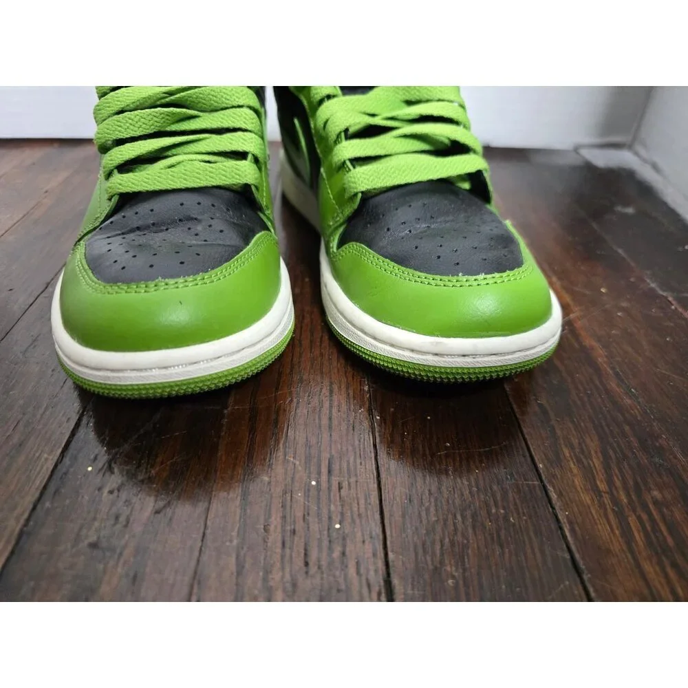 Women's Air Jordan 1 Mid Altitude Green Sneakers size 7